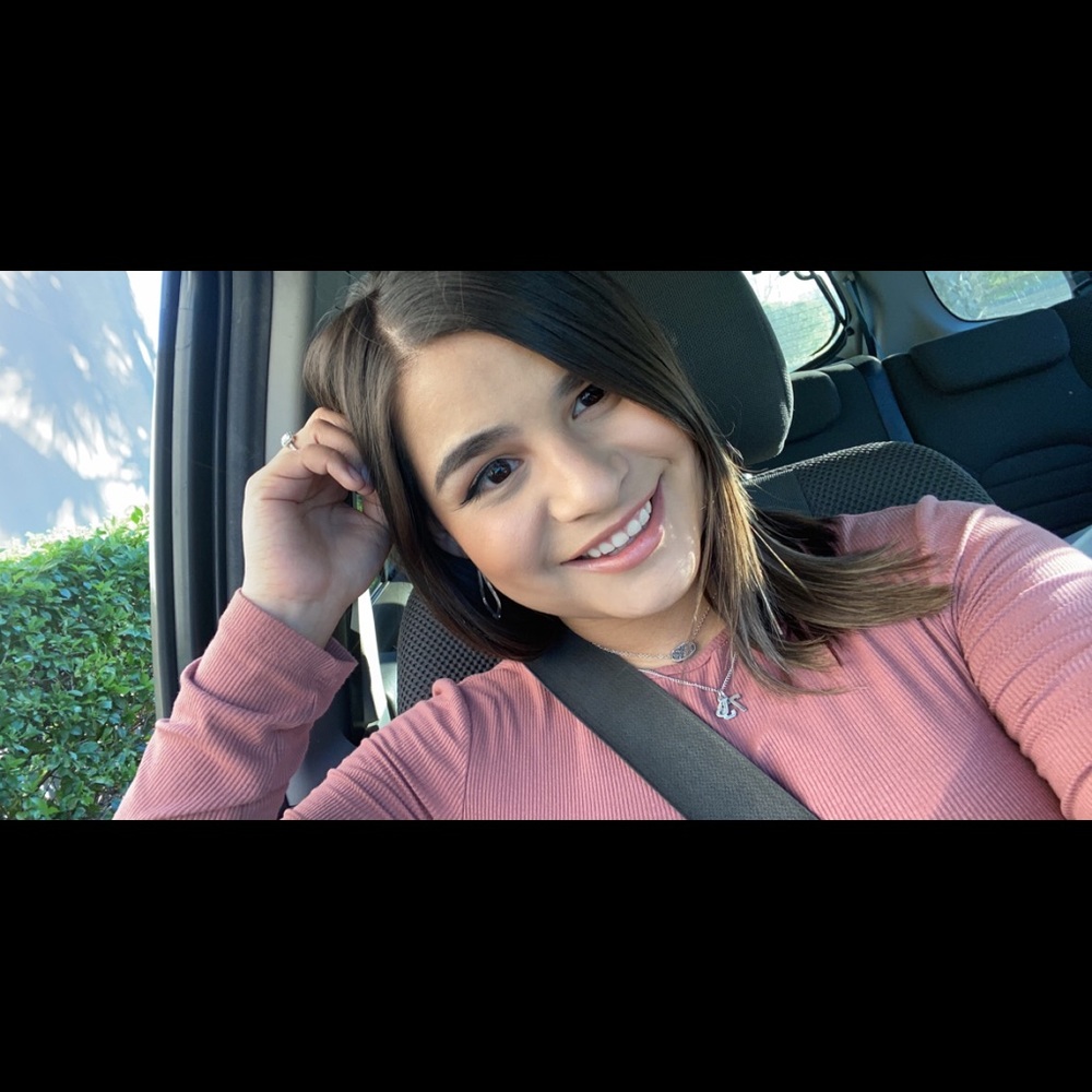 Meet your Posher, Emilee